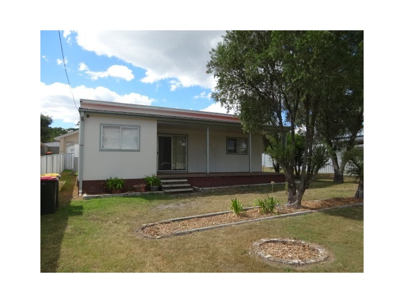 24 Long St, Cessnock NSW 2325