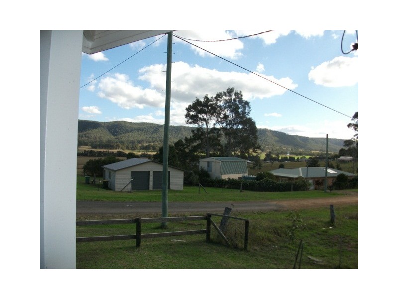 30 Walmsley St, Millfield NSW 2325