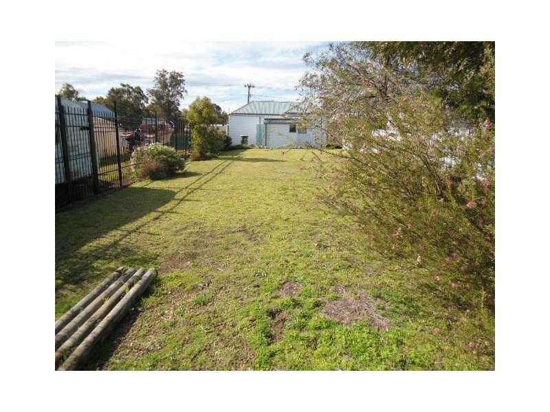 5 Charles Street, Abermain NSW 2326