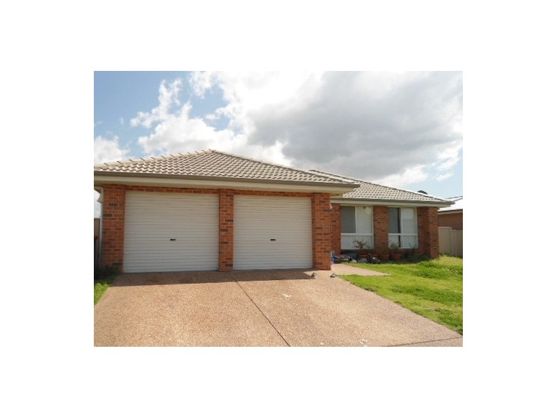 11 Robinia Way, Cessnock NSW 2325