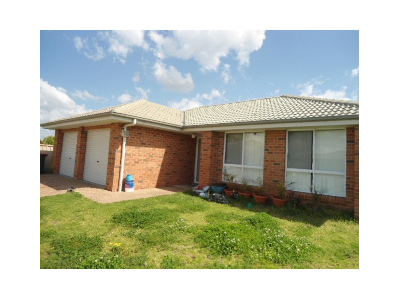 11 Robinia Way, Cessnock NSW 2325