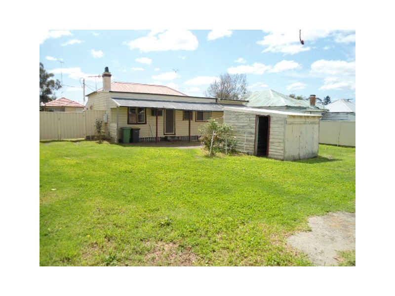 11 Margaret Street, Cessnock NSW 2325
