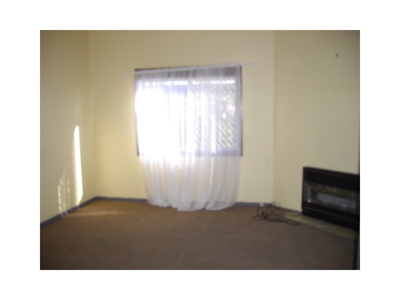 34 Wollombi Road, Cessnock NSW 2325
