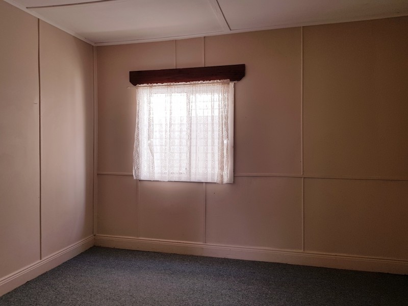 5 Charles St, Abermain NSW 2326