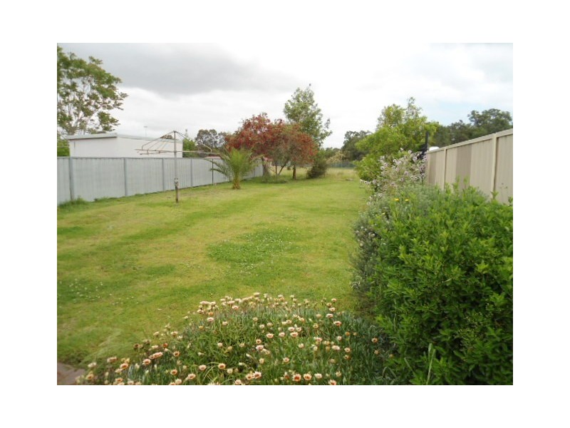 5 Charles St, Abermain NSW 2326