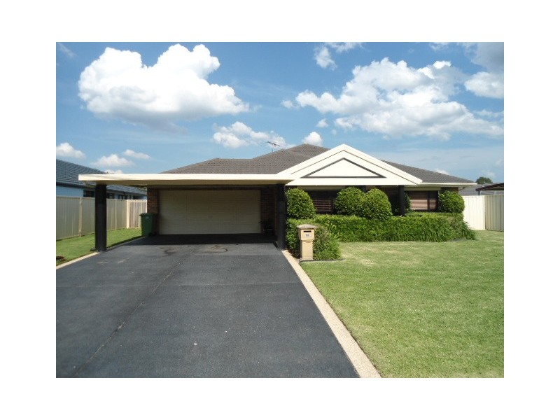 10 Brisbane Street, Abermain NSW 2326