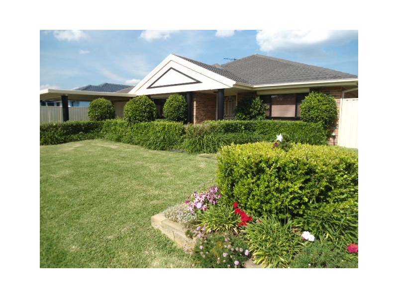 10 Brisbane Street, Abermain NSW 2326