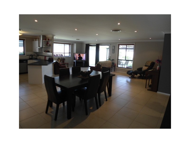 10 Brisbane Street, Abermain NSW 2326