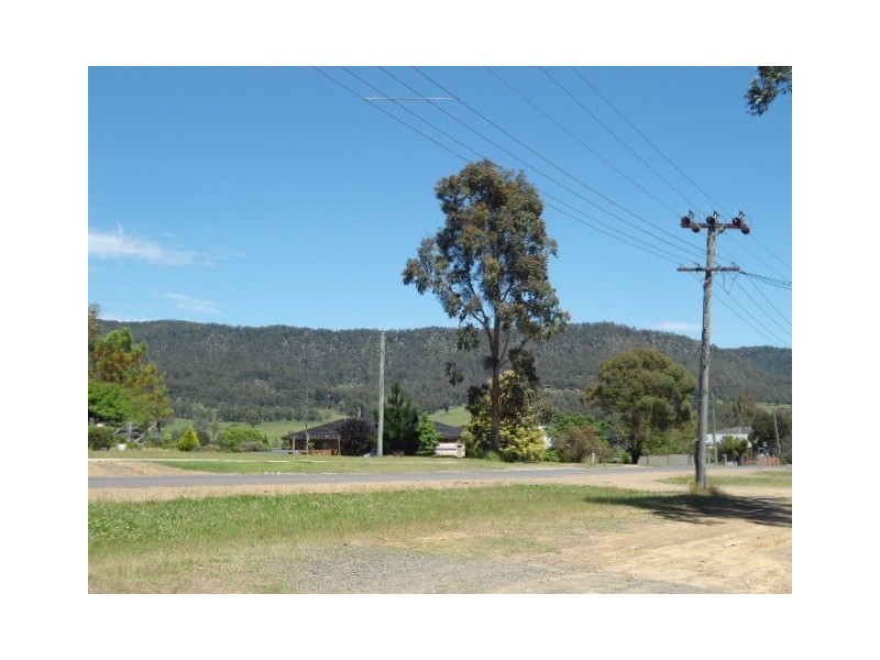 8 Wollombi Road, Millfield NSW 2325