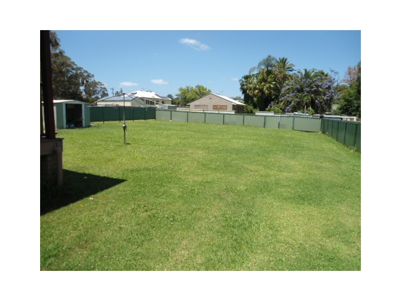 14 Stirling Street, Abernethy NSW 2325