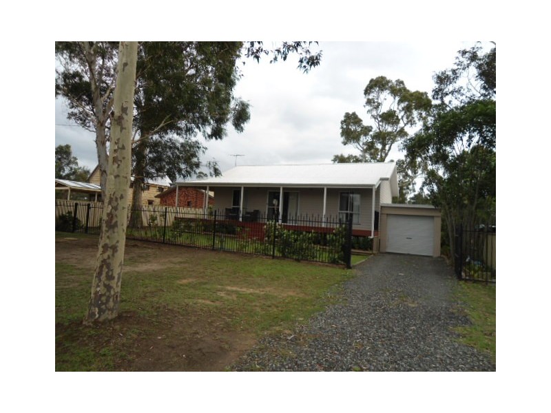 13 Stirling Street, Abernethy NSW 2325