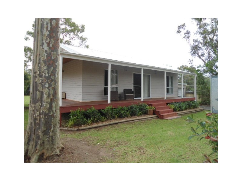 13 Stirling Street, Abernethy NSW 2325