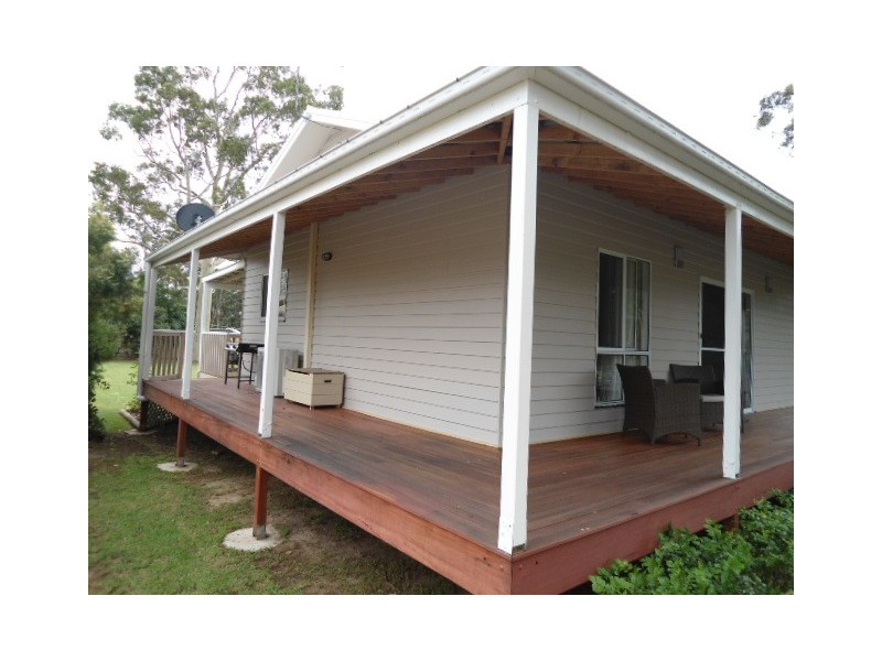 13 Stirling Street, Abernethy NSW 2325