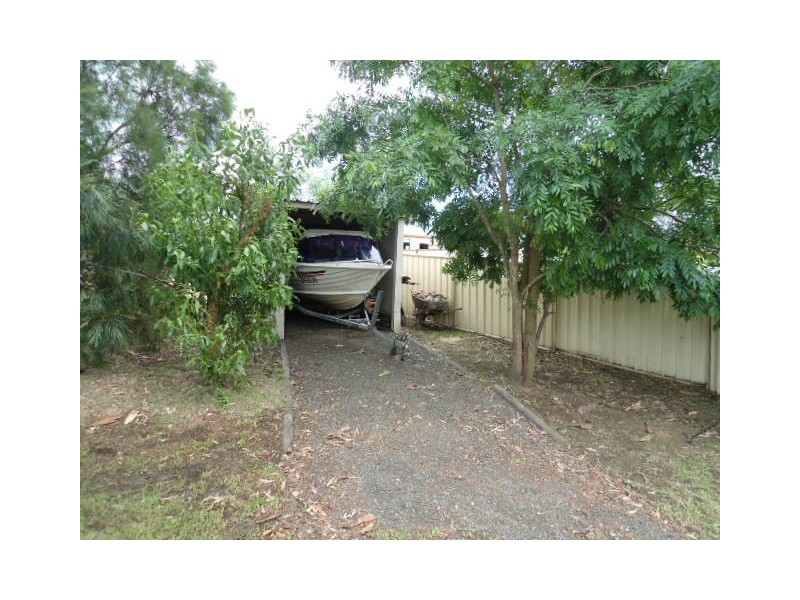 13 Stirling Street, Abernethy NSW 2325