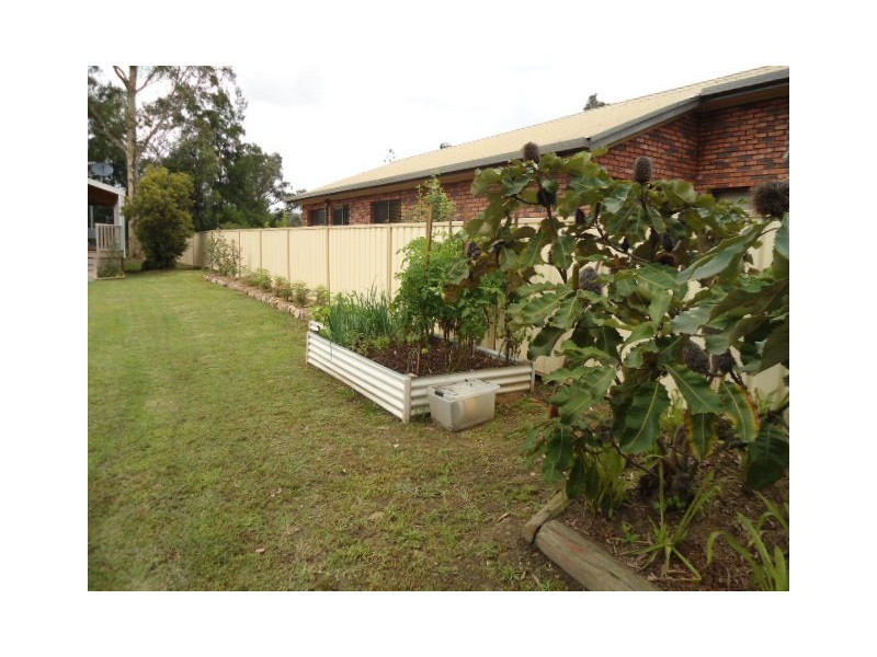 13 Stirling Street, Abernethy NSW 2325