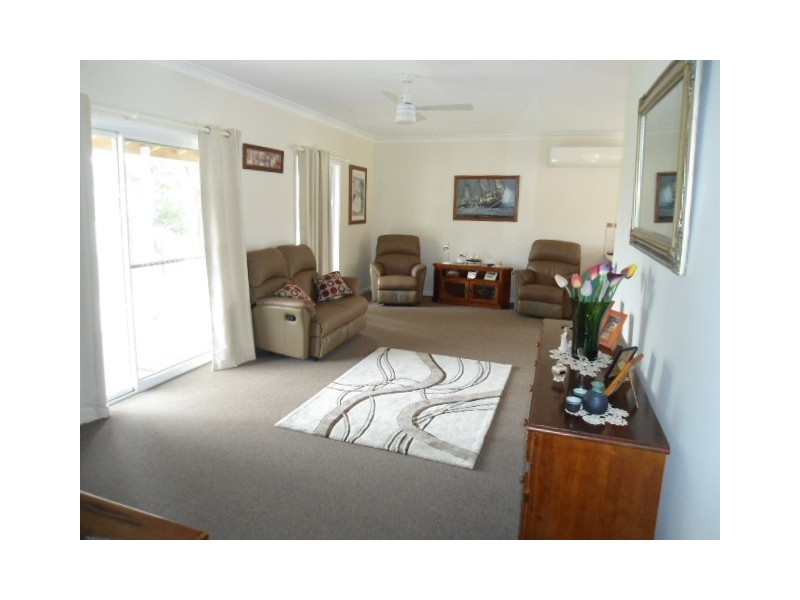 13 Stirling Street, Abernethy NSW 2325