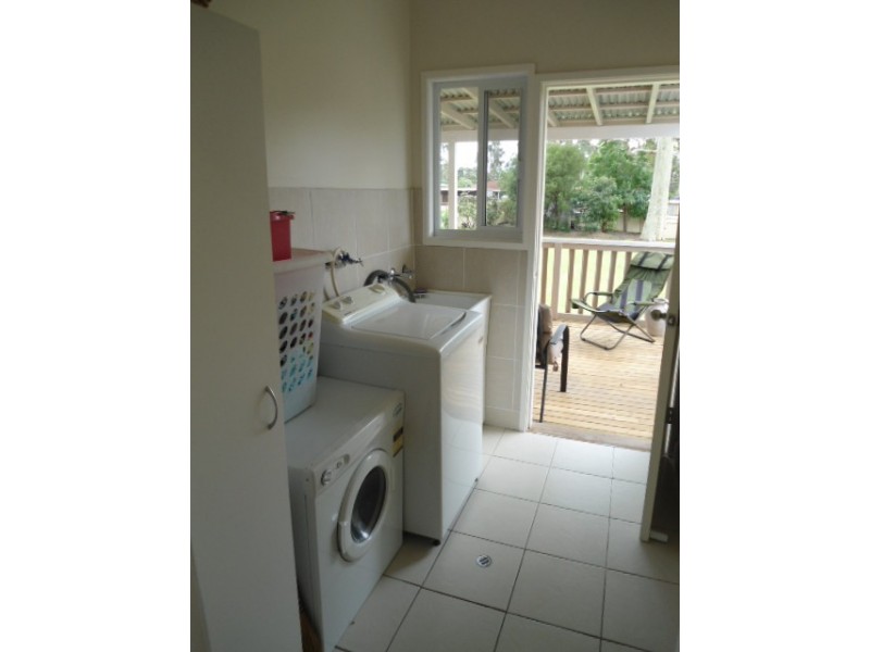 13 Stirling Street, Abernethy NSW 2325