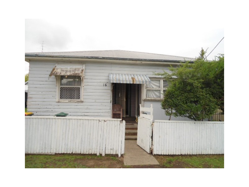 16 McFarlane Street, Cessnock NSW 2325