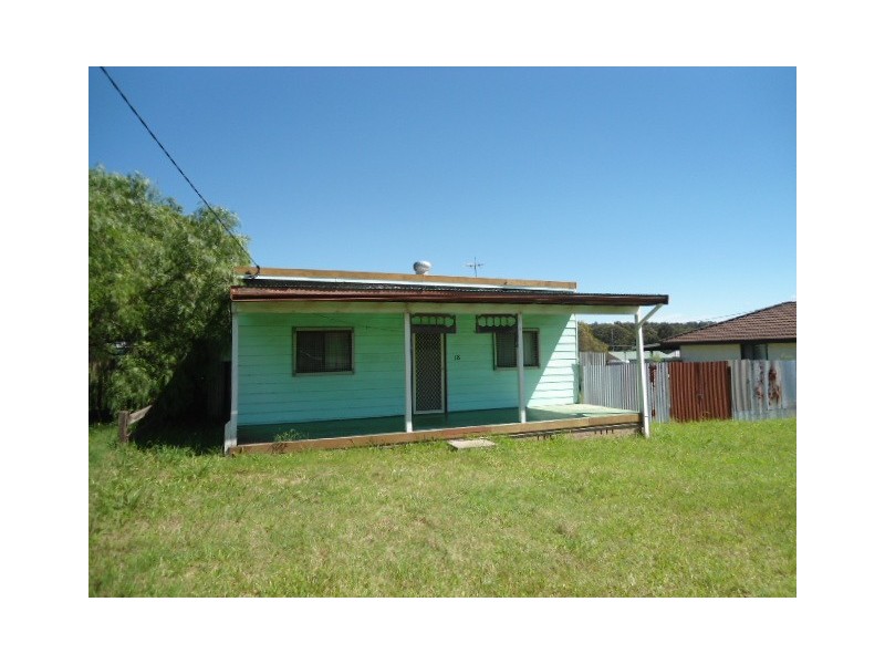 18 Tomalpin Street, Kearsley NSW 2325