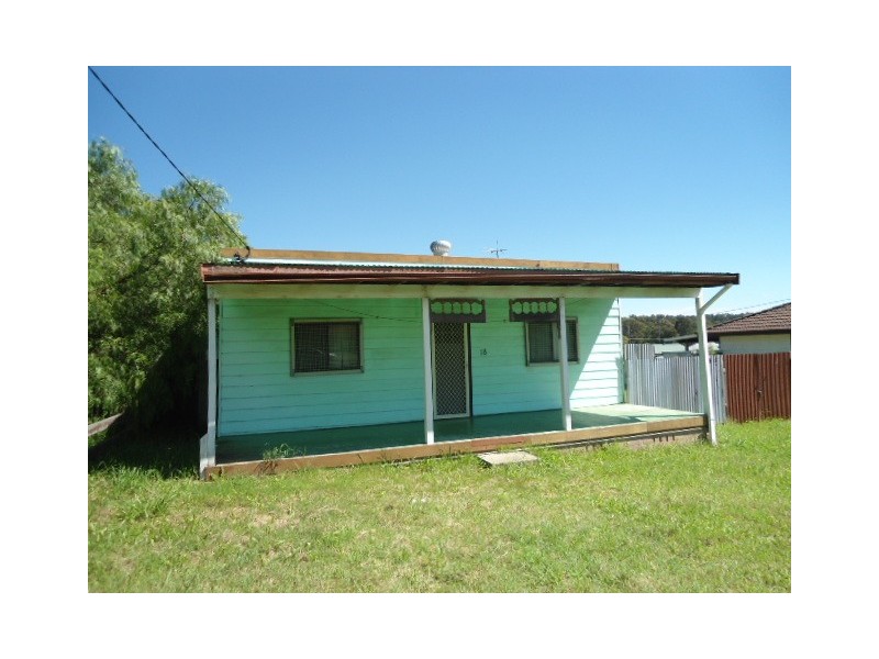 18 Tomalpin Street, Kearsley NSW 2325