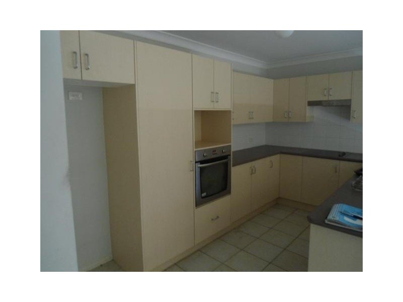 2/149 Caledonia Street, Kearsley NSW 2325