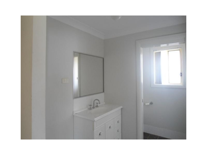 2/149 Caledonia Street, Kearsley NSW 2325