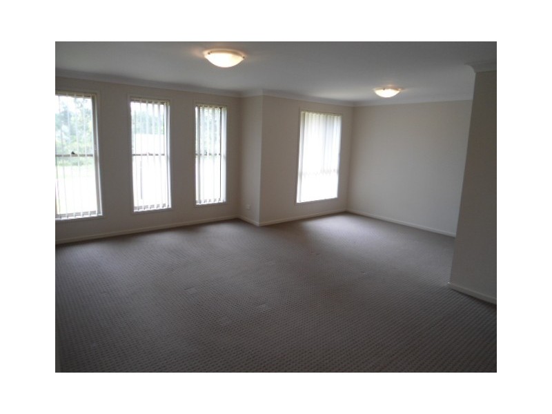 34 Garland Rd, Cessnock NSW 2325