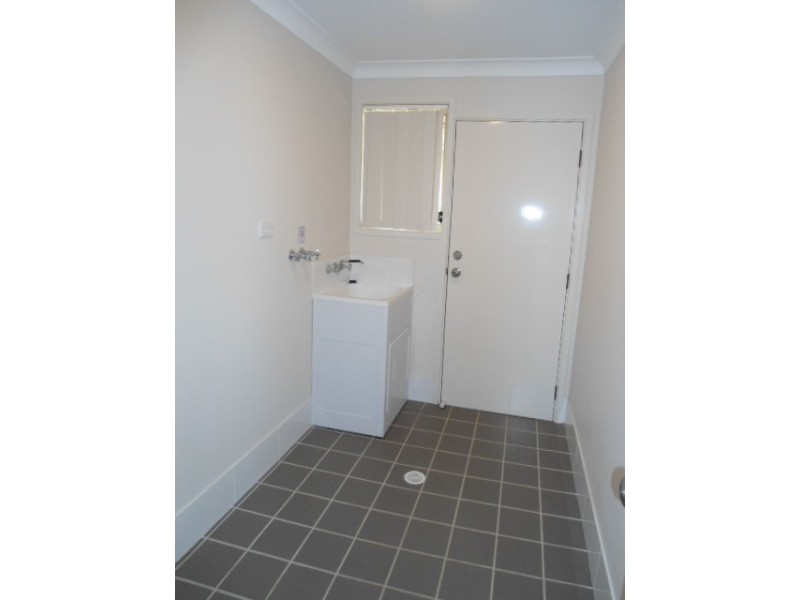 34 Garland Rd, Cessnock NSW 2325