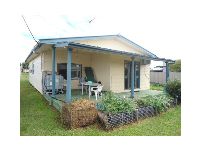 9 Fifth Street, Cessnock NSW 2325