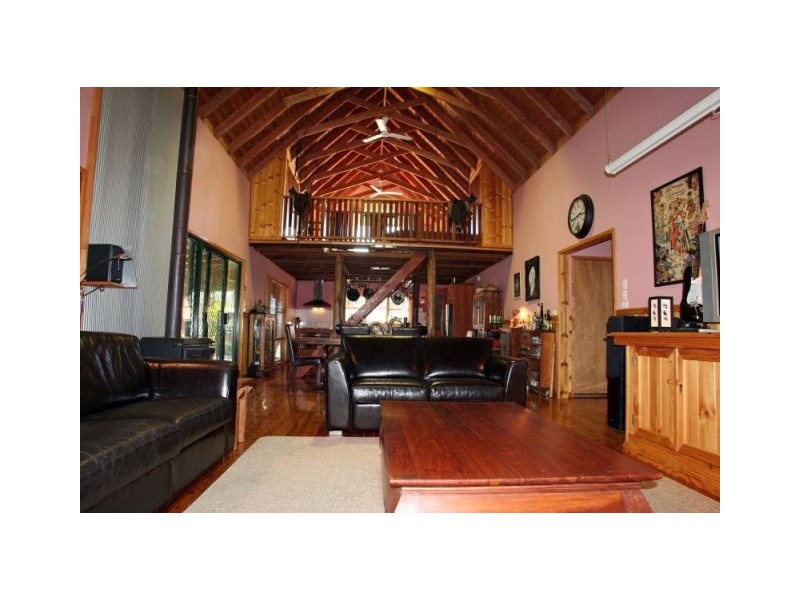 1652 Wollombi Road, Millfield NSW 2325