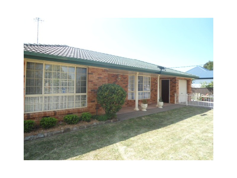 26 Cooper Street, Cessnock NSW 2325