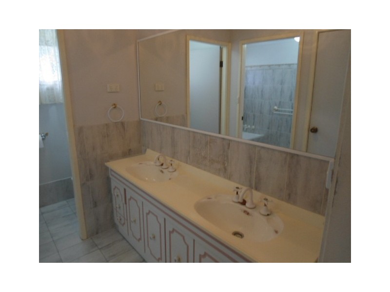 26 Cooper Street, Cessnock NSW 2325