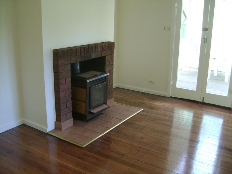 12 Murray Street, Abernethy NSW 2325