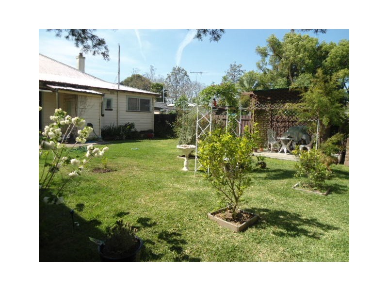 18 Dudley Street, Cessnock NSW 2325