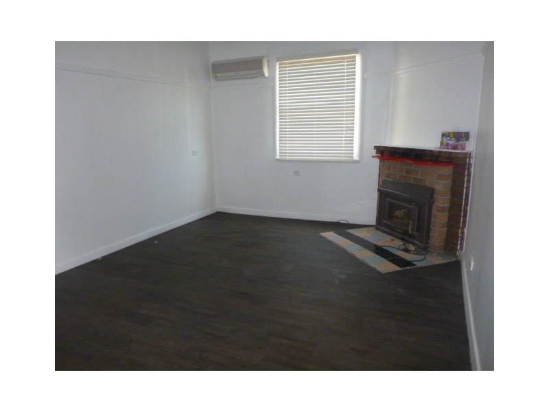 16 McFarlane St, Cessnock NSW 2325