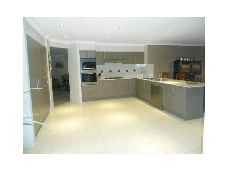 92 Forbes Crescent, Cliftleigh NSW 2321