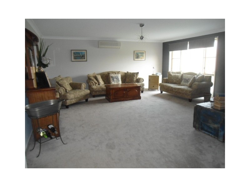 92 Forbes Crescent, Cliftleigh NSW 2321