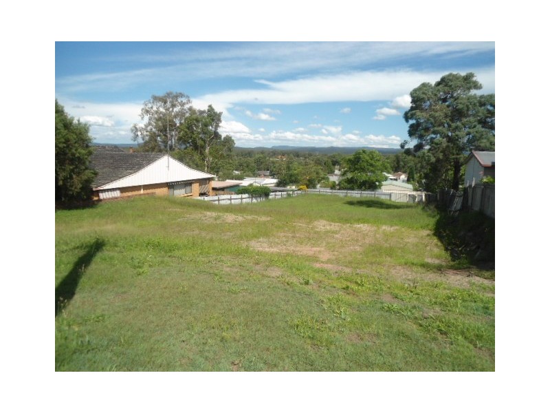 14 Cooma Street, Abermain NSW 2326
