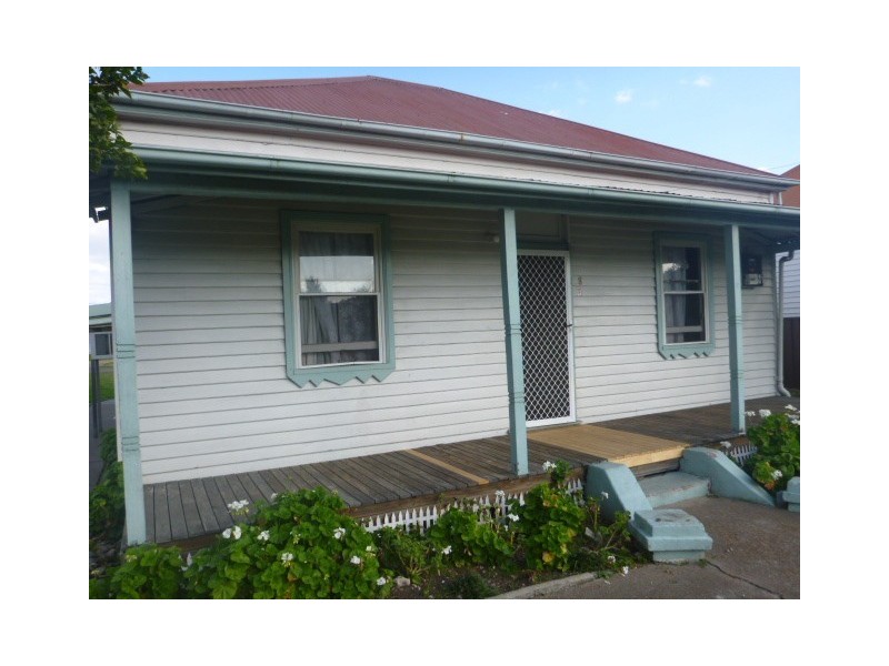8 First Street, Weston NSW 2326