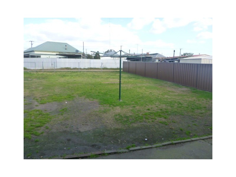 8 First Street, Weston NSW 2326