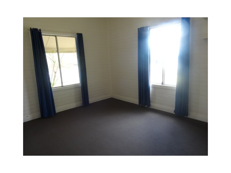 24 Colliery St, Aberdare NSW 2325