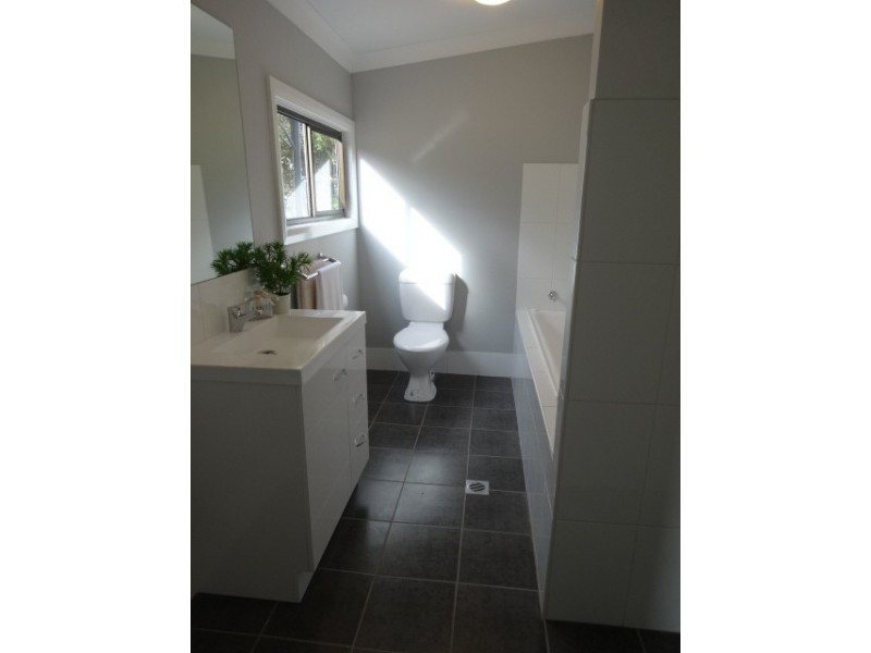 24 Nelson Street, Abermain NSW 2326