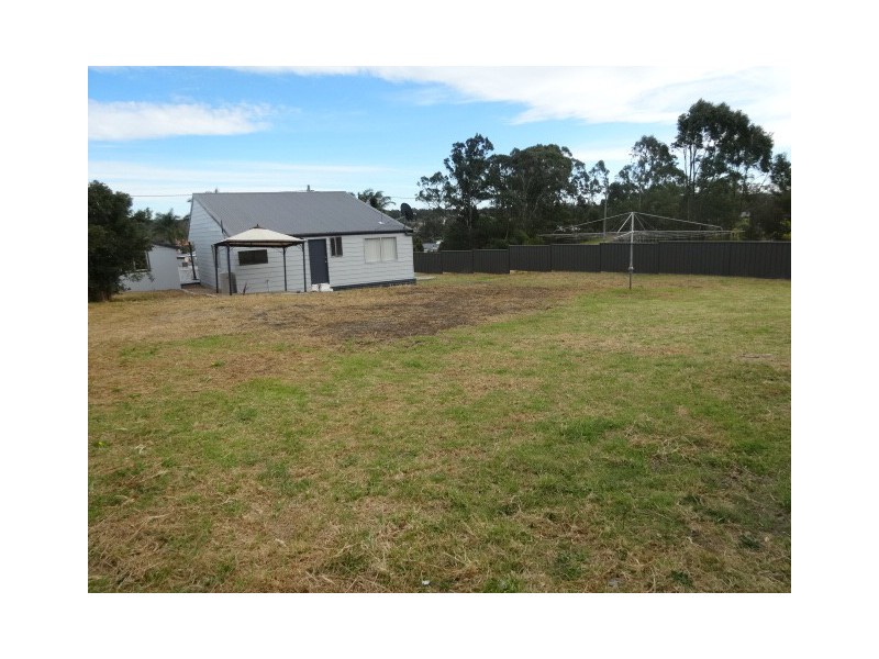 24 Nelson Street, Abermain NSW 2326