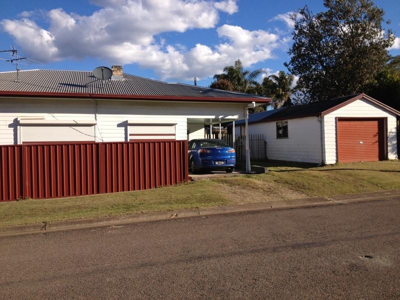 4 Orange Street, Abermain NSW 2326