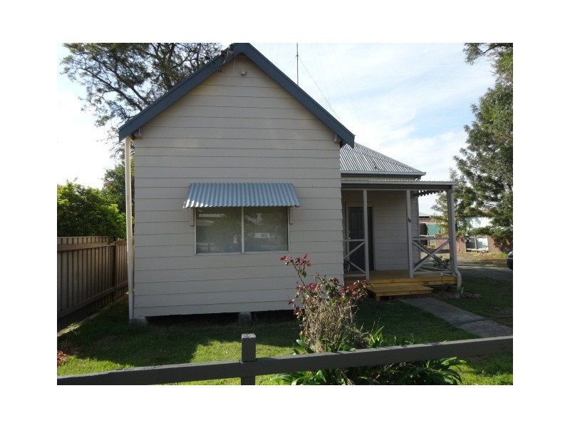 18 Mt View Road, Cessnock NSW 2325