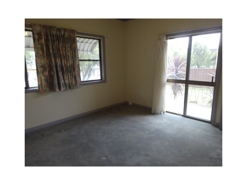 32 Desmond Street, Cessnock NSW 2325