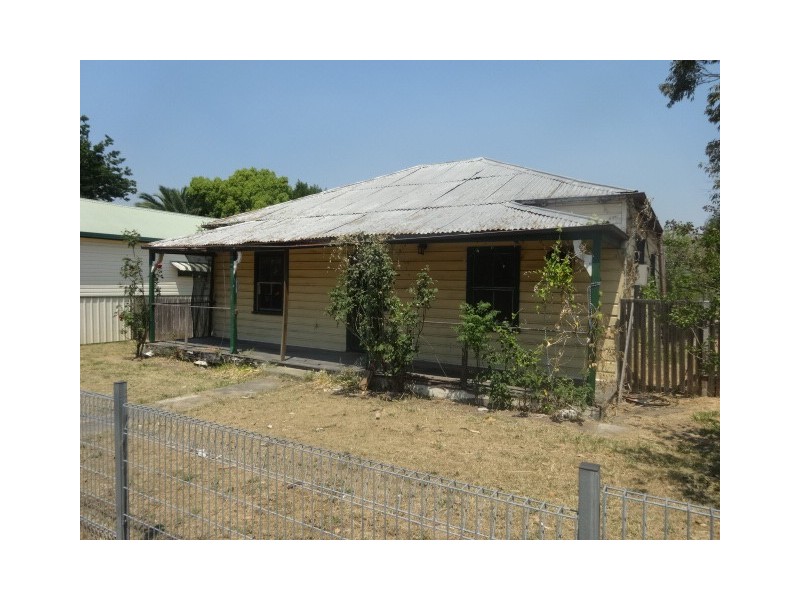 16 Campbell Street, Cessnock NSW 2325