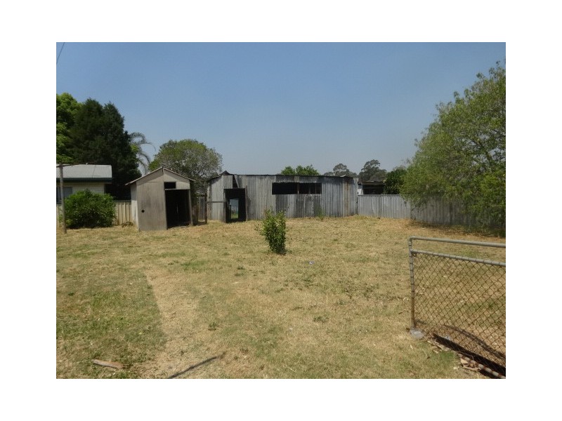 16 Campbell Street, Cessnock NSW 2325
