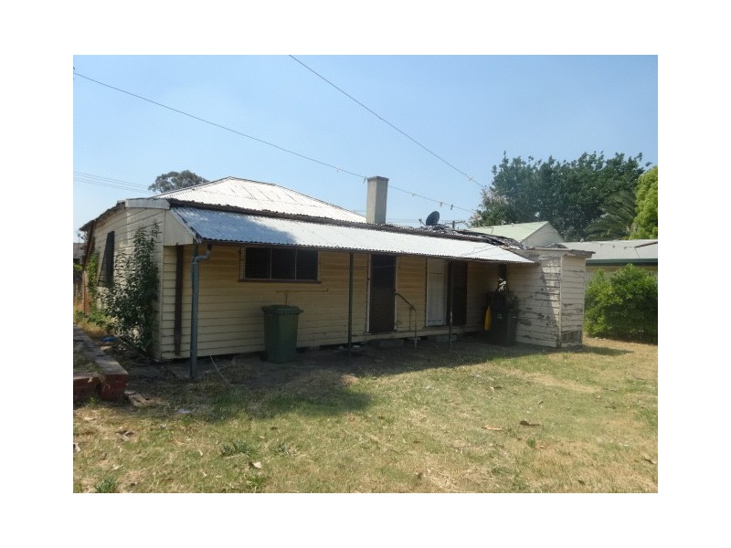 16 Campbell Street, Cessnock NSW 2325