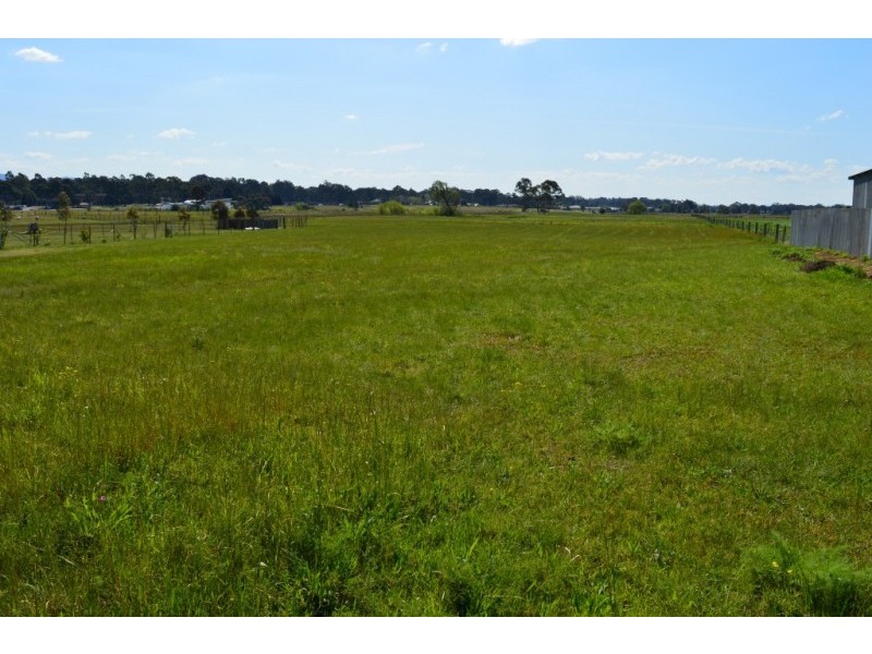 33 Lee-Ann Crescent, Cessnock NSW 2325